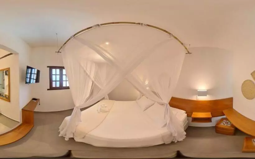 سوییت لوکس, Tororao Hotel Pousada