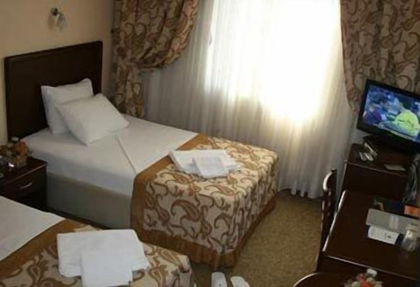 اتاق استاندارد سه نفره, Kristal Otel Adana