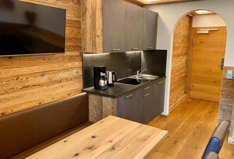 Апартаменты 4 Спальни, Almhof Kitzlodge   Alpine Lifestyle