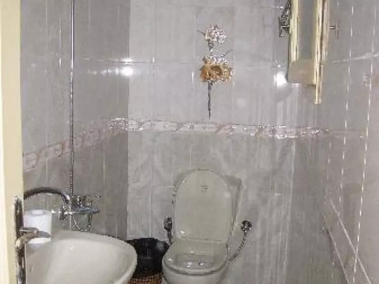اتاق استاندارد یک تخته با سرویس بهداشتی مشترک, Arabian Nights Hostel