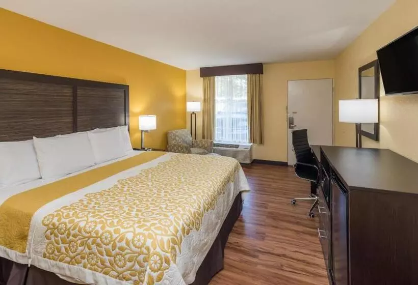Sviitti King-vuode, Days Inn By Wyndham Madison
