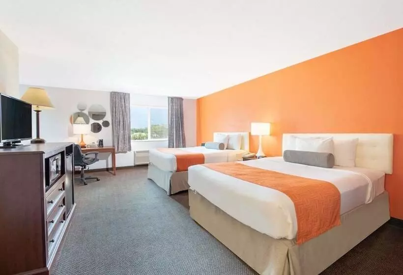 スタンダードスタジオ, Howard Johnson By Wyndham Oacoma Hotel & Suites