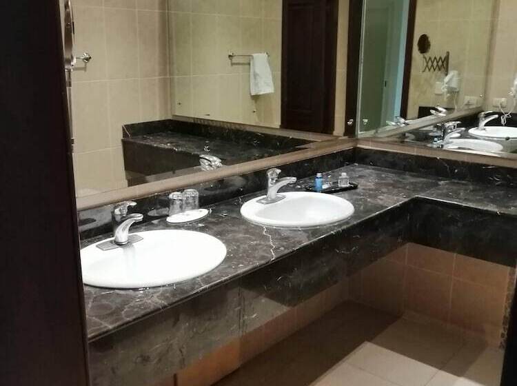 اتاق استاندارد با 2 تخت دوبل, Ramada By Wyndham Princess Santo Domingo