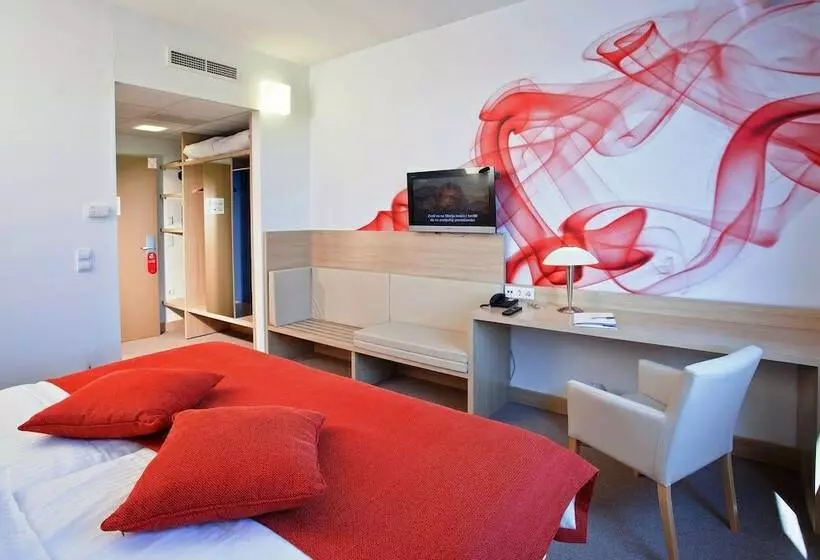 Standard-huone, Rebro