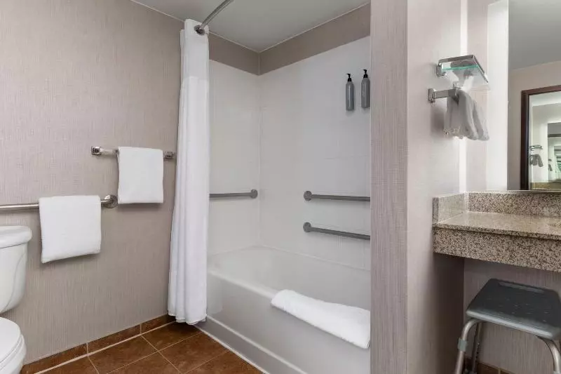 キングサイドベッドのスタンダードワンルーム, Residence Inn Neptune At Gateway Center