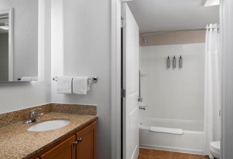 스위트, Residence Inn Neptune At Gateway Center