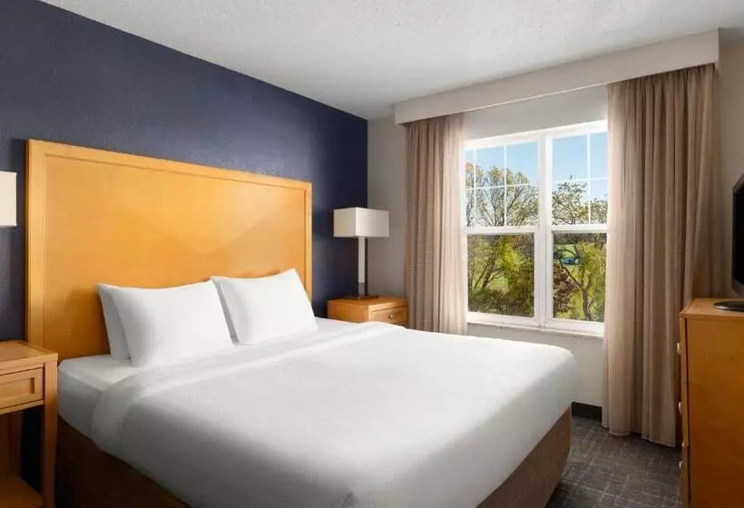 スタンダードスタジオ, Residence Inn Neptune At Gateway Center