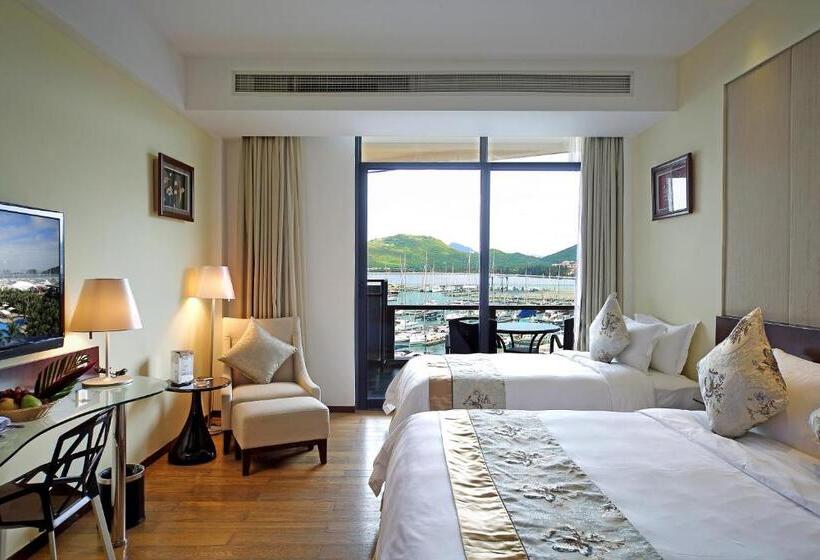 סוויטה משפחתית, Serenity Marina