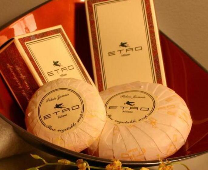 חדר סטנדרט, Veritas