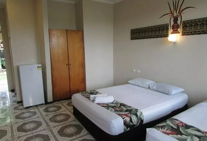 اتاق لوکس, Wailoaloa Beach Resort Fiji