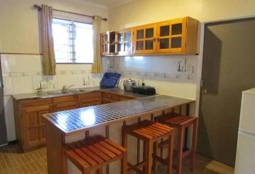 سوییت خانوادگی, Wailoaloa Beach Resort Fiji