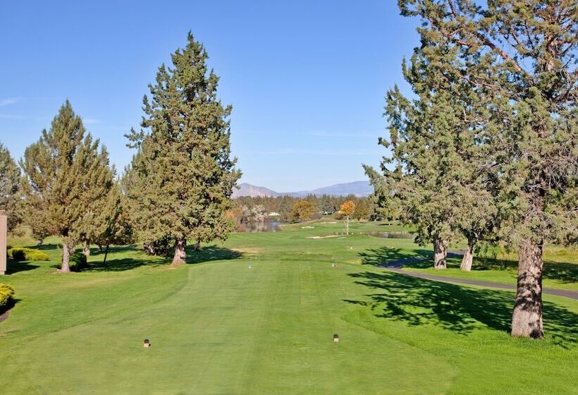 جناح سرير كينج, The Lodge At Eagle Crest