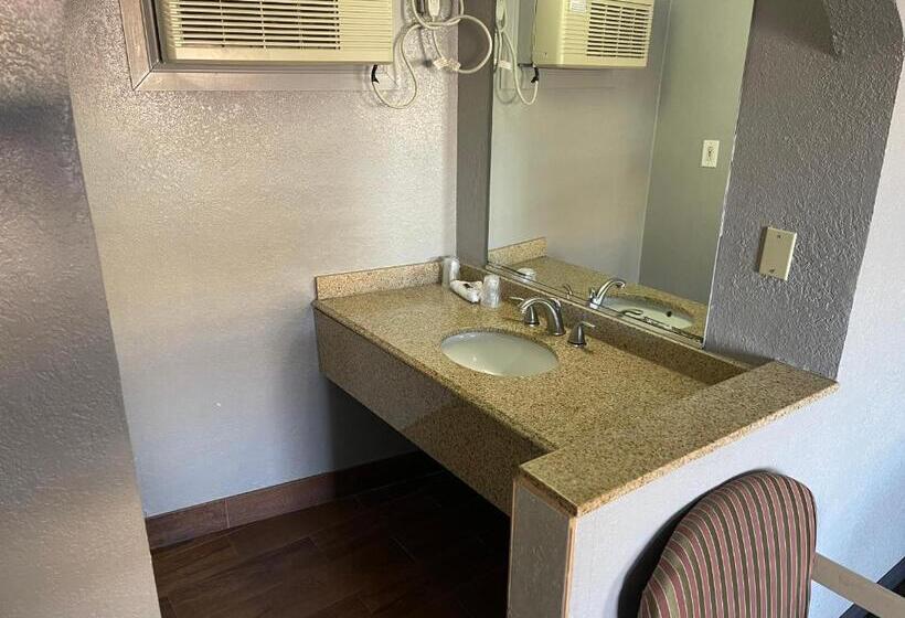 Quarto Estandar 2 Camas Casal, Sands Motel