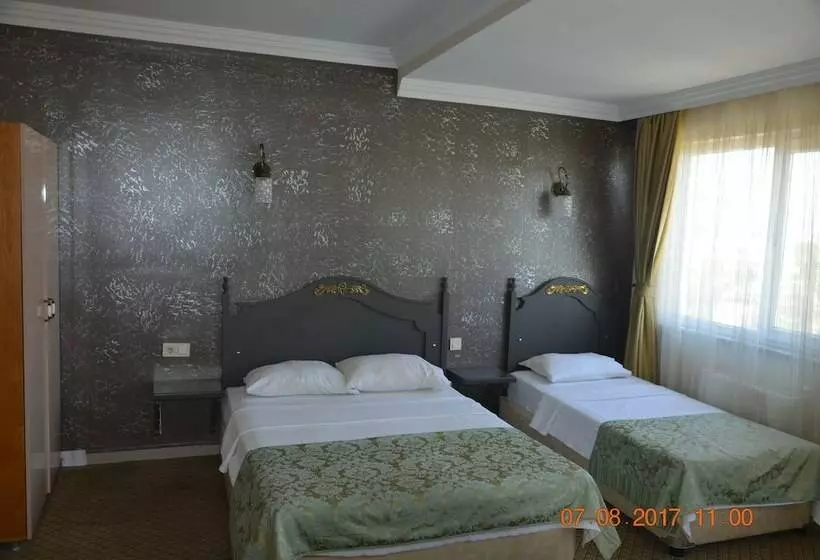 スタンダードトリプルルーム, Sarıçay Rhodius Otel