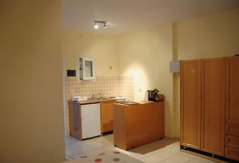 침실 2개 아파트, Helena Inn