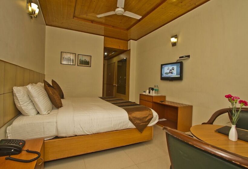 اتاق لوکس, Broadways Inn