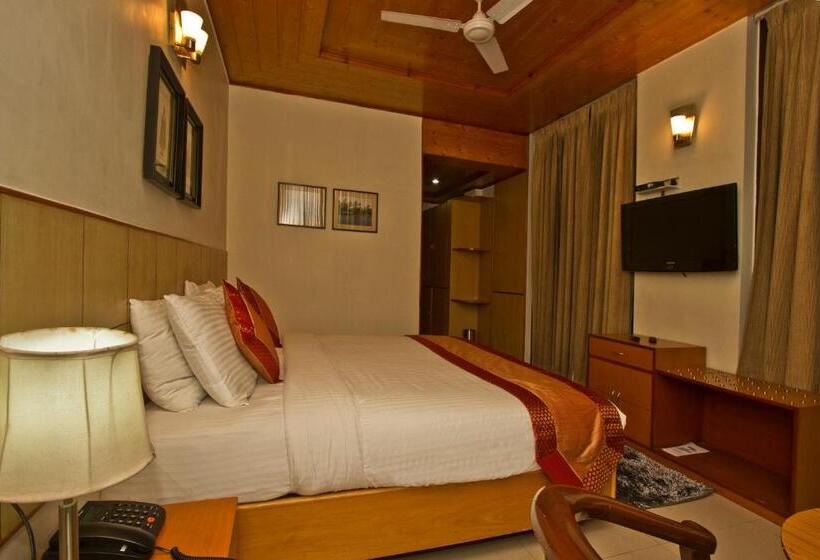 Номер Deluxe Кровать Кинг, Broadways Inn