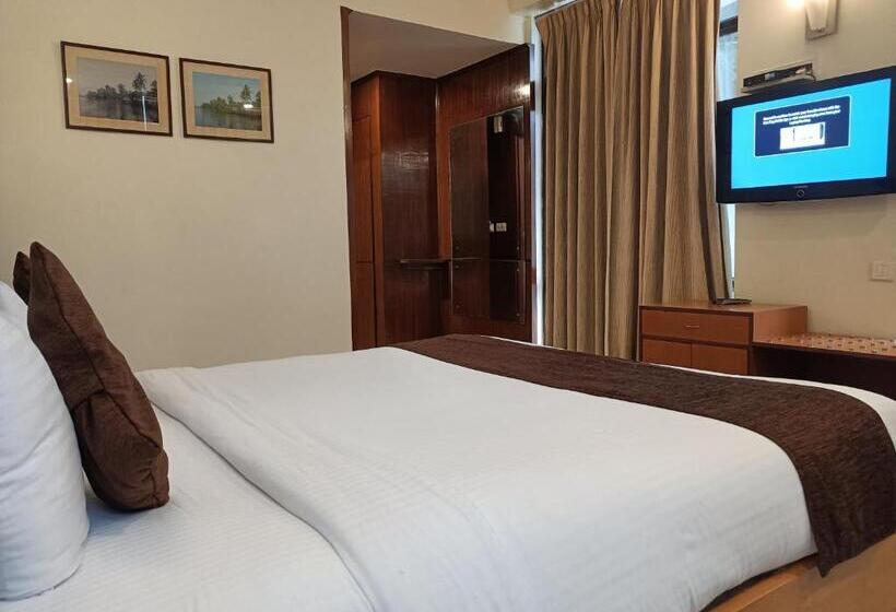 اتاق لوکس با تخت بزرگ, Broadways Inn