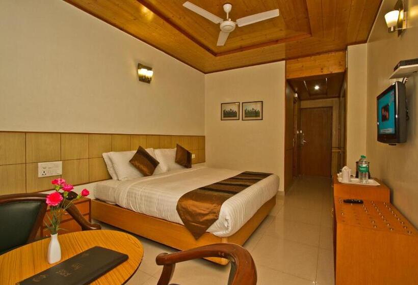 اتاق لوکس با تخت بزرگ, Broadways Inn