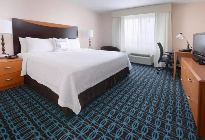 キングサイズベッドのスタンダードルーム, Fairfield Inn & Suites By Marriott Dallas Plano The Colony