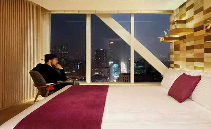 اتاق پنت هاوس, Madera Hong Kong