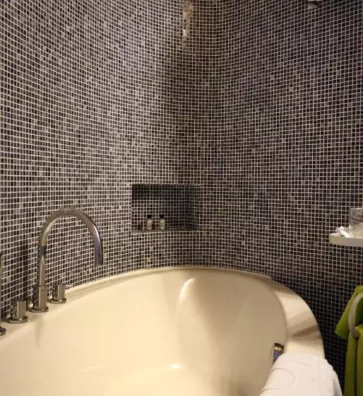 اتاق پنت هاوس, Madera Hong Kong