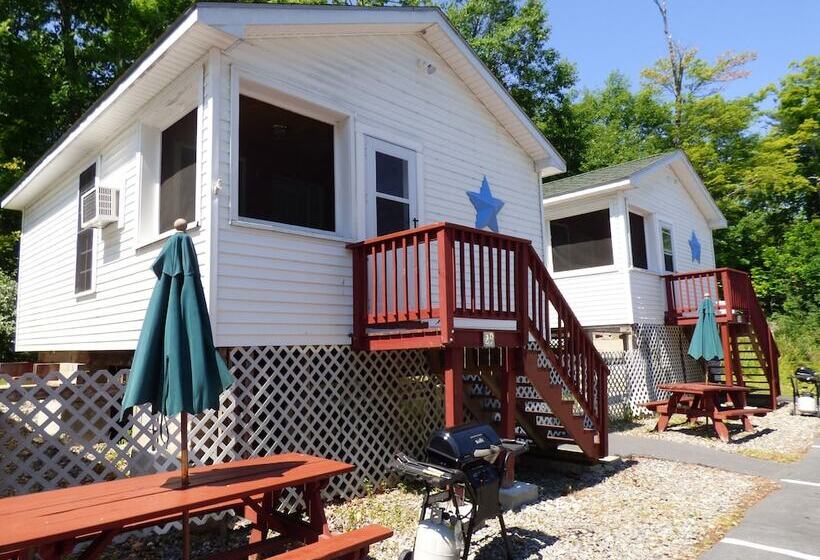 오두막, Weirs Beach Motel & Cottages