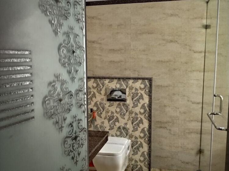 غرفة ديلوكس, Anuraag Villa