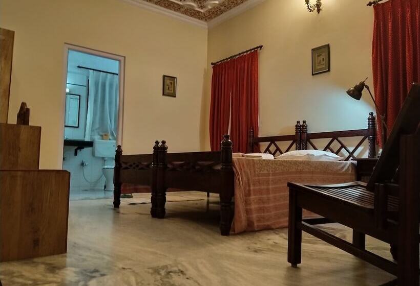 غرفة ديلوكس, Anuraag Villa