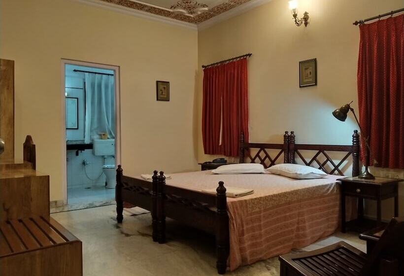 غرفة ديلوكس, Anuraag Villa