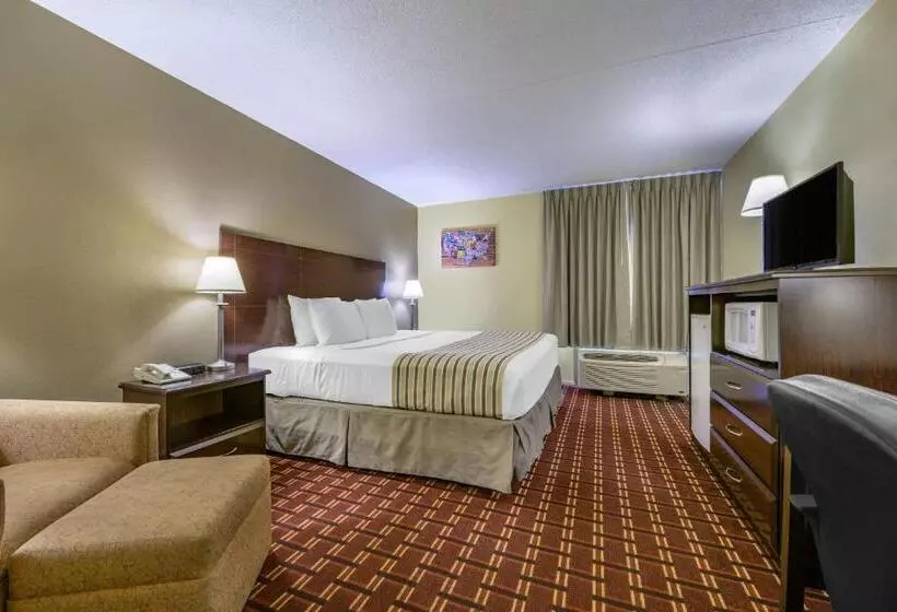 キングサイズベッドのスタンダードルーム, Econo Lodge Inn & Suites Triadelphia  Wheeling