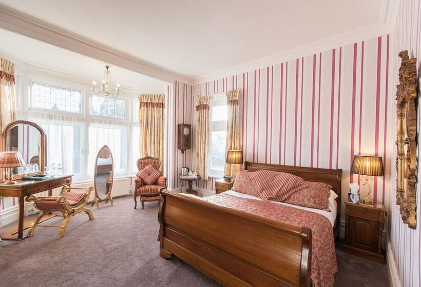 Номер Deluxe, Grovefield Manor