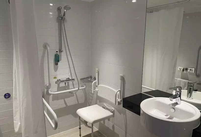 身障者適用スタンダードルーム, Holiday Inn Express Windsor, An Ihg
