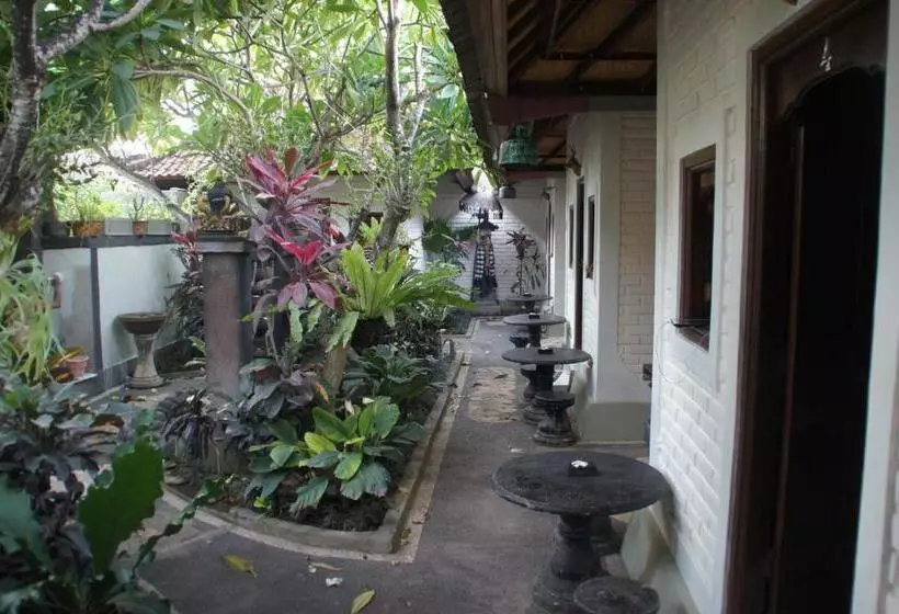 Superior-huone, New Danas Canggu Guest House
