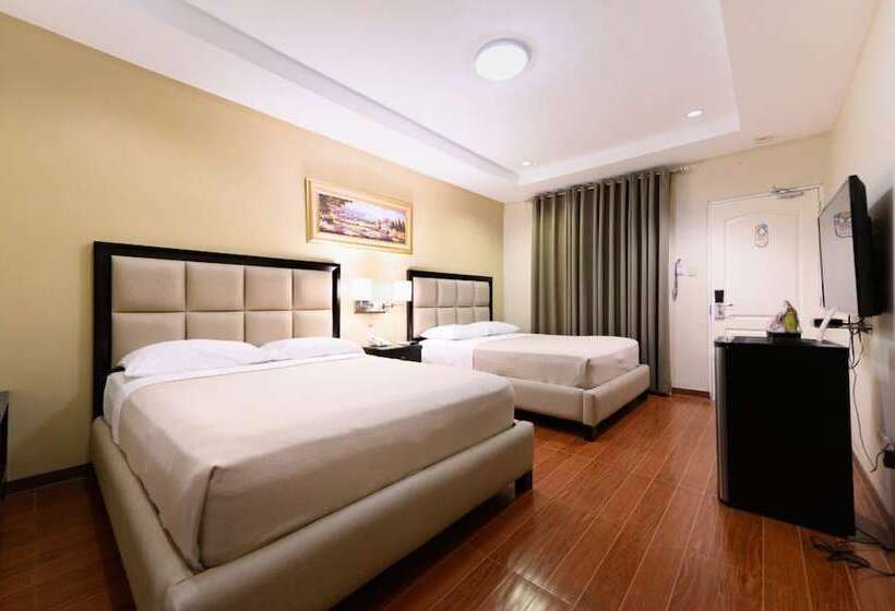 استودیوی سوپریور, Prism