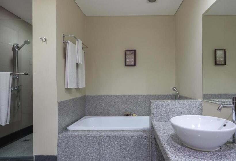 Люкс Вид на Море, The Jayakarta Suites Komodo Flores