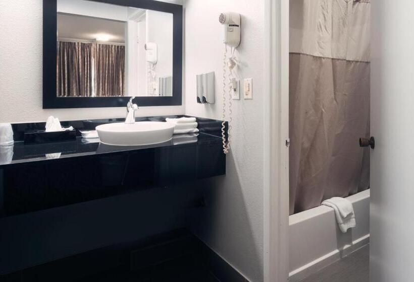 Номер Стандарт, Astoria Rivershore Motel