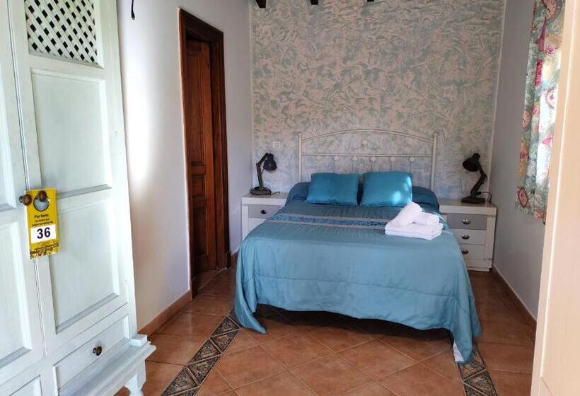 חדר סטנדרט לשלושה, Posada de Ongayo