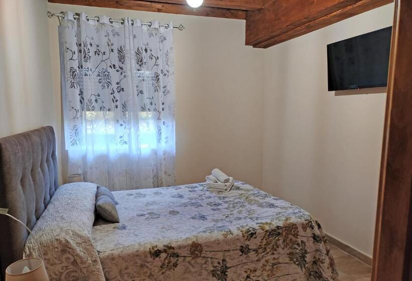 Quarto Triplo Estandar, Posada de Ongayo