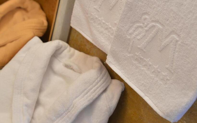 バルコニー付きスタンダードトリプルルーム, Baita Montana