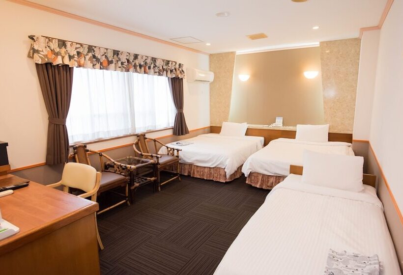 Номер Стандарт Трехместный, Crown Hotel Okinawa