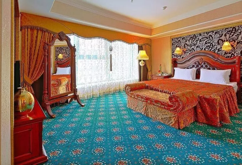 سوئیت پرزیدنت, Diplomat Hotel By Ag Hotels Group