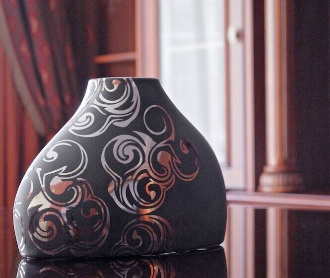 سوئیت پرزیدنت, Diplomat Hotel By Ag Hotels Group