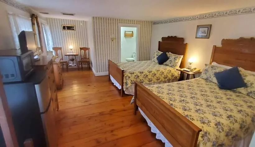 スタンダード４人部屋, Old Orchard Beach Inn