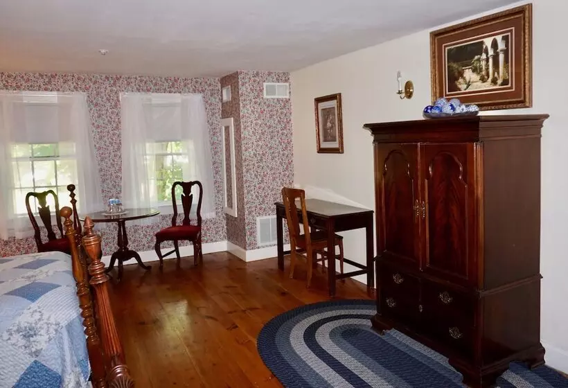 スタンダード４人部屋, Old Orchard Beach Inn