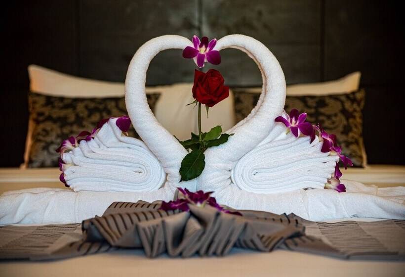 غرفة ديلوكس, Q Victory Patong