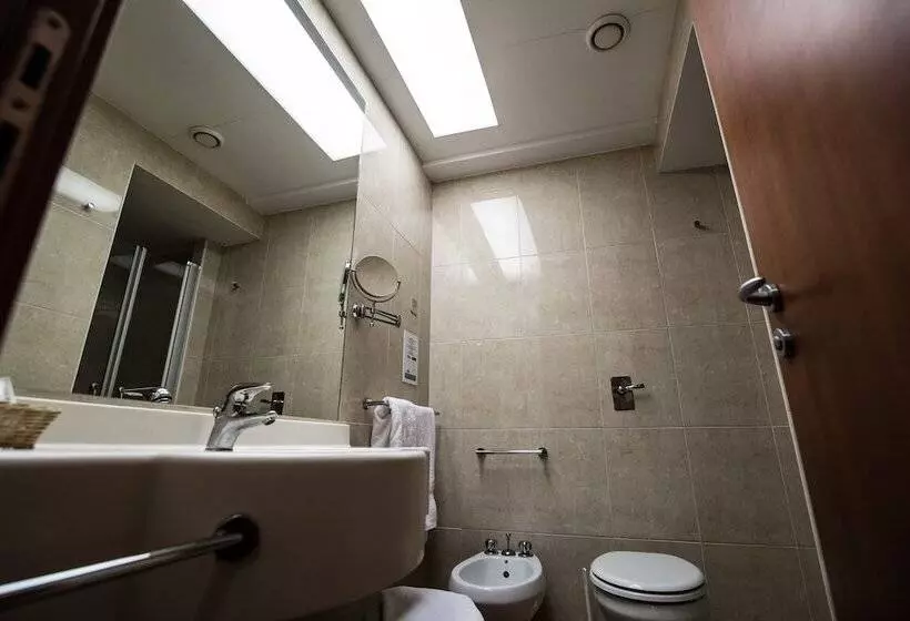 استودیوی استاندارد, Marbela Apartments & Suites