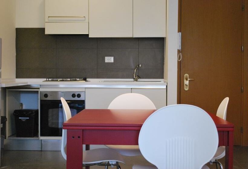 带1个卧室的豪华公寓, Marbela Apartments & Suites