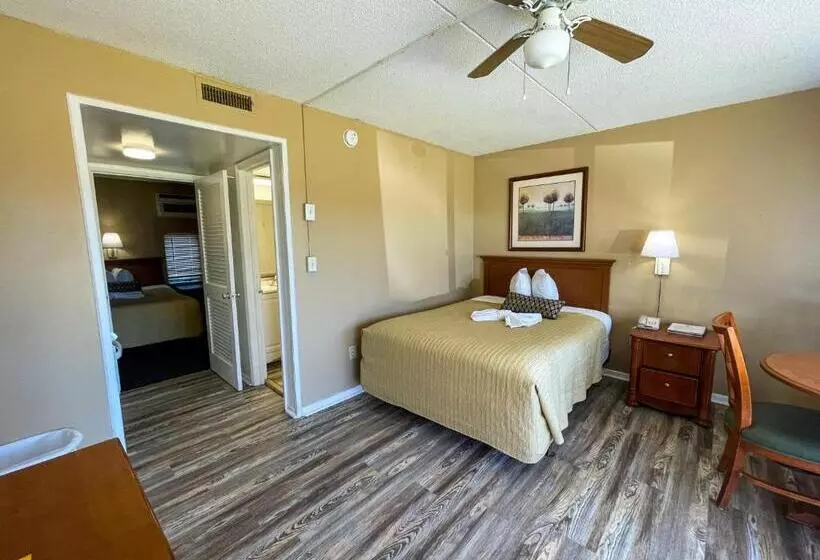 2 Bedroom Suite