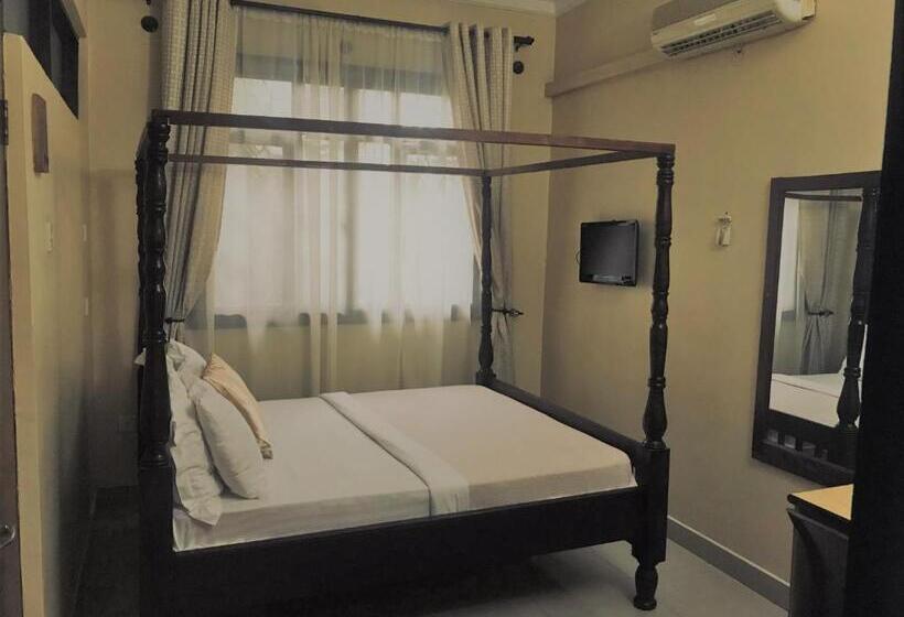اتاق لوکس, Transit Airport B&b